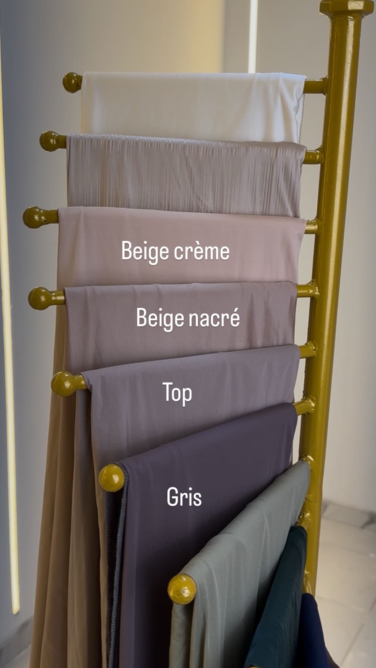 Alternative view of Foulard express beige crème