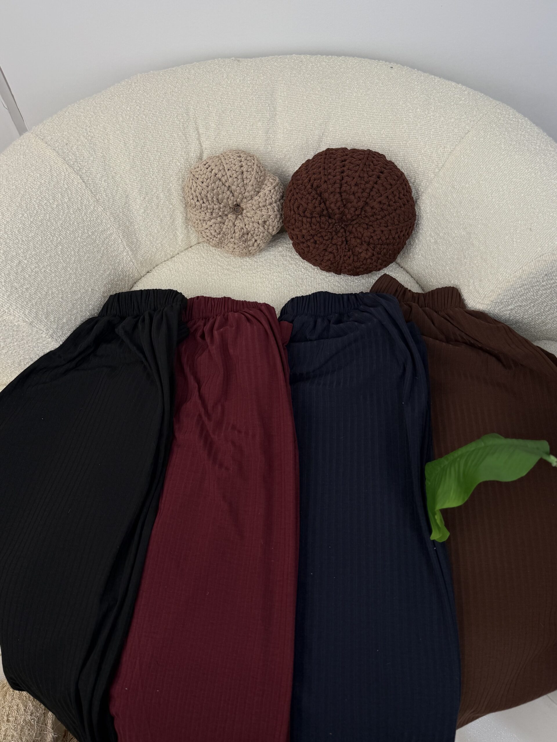 Alternative view of Pantalon carré pour hiver Noir