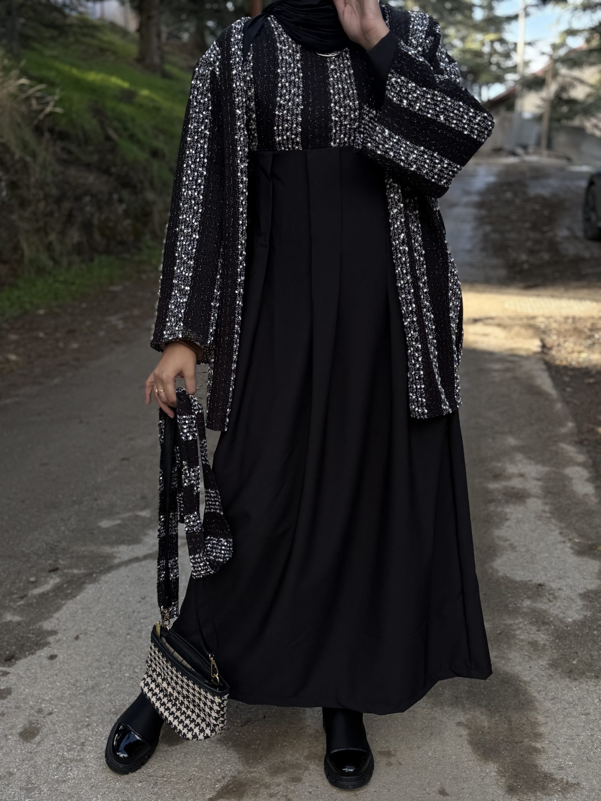 Robe Hijab la turquoise couleur noir & blanc – Image 6