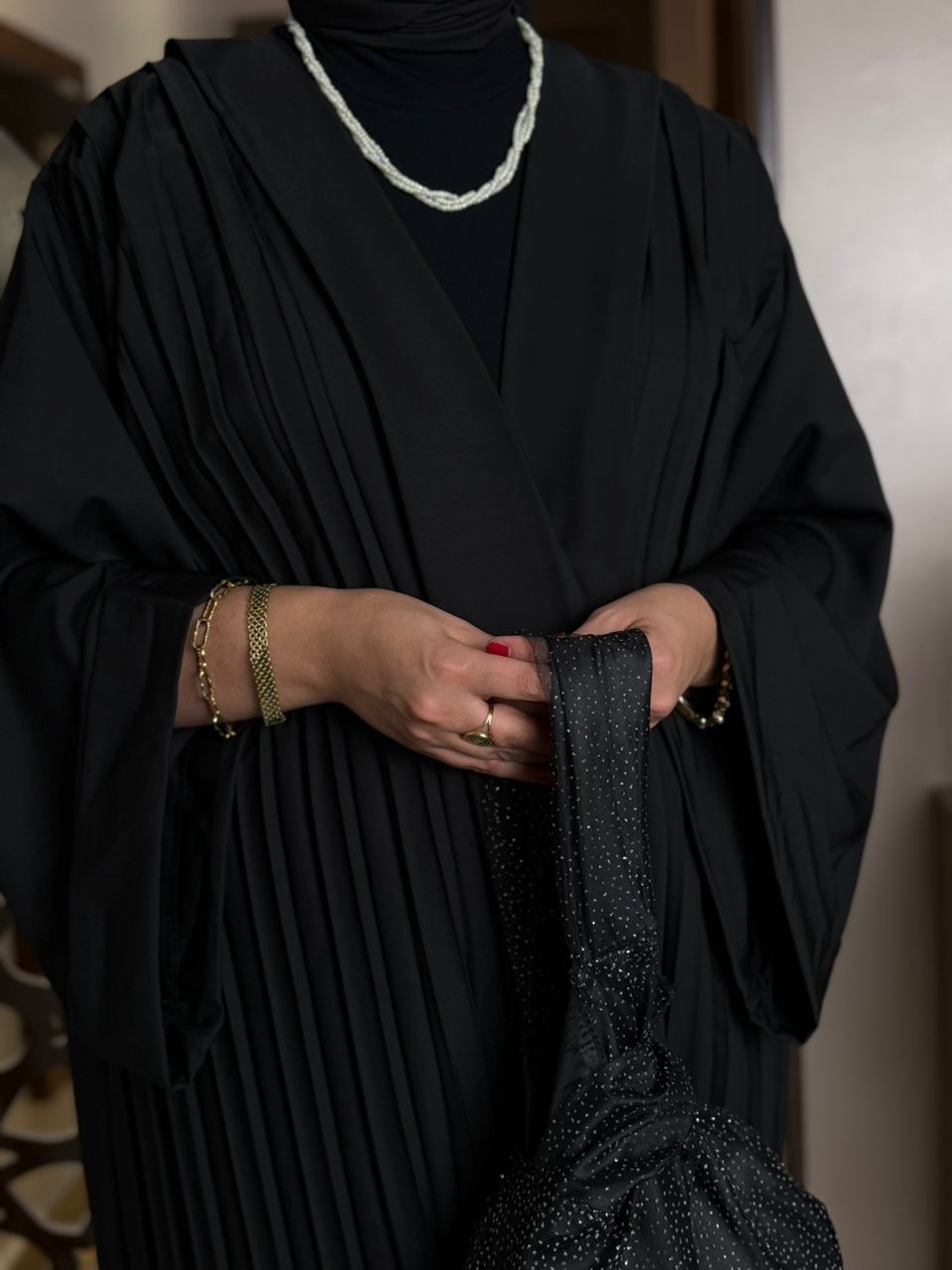 ABAYA PLISEE Noir   foulard Noir  un sac offert