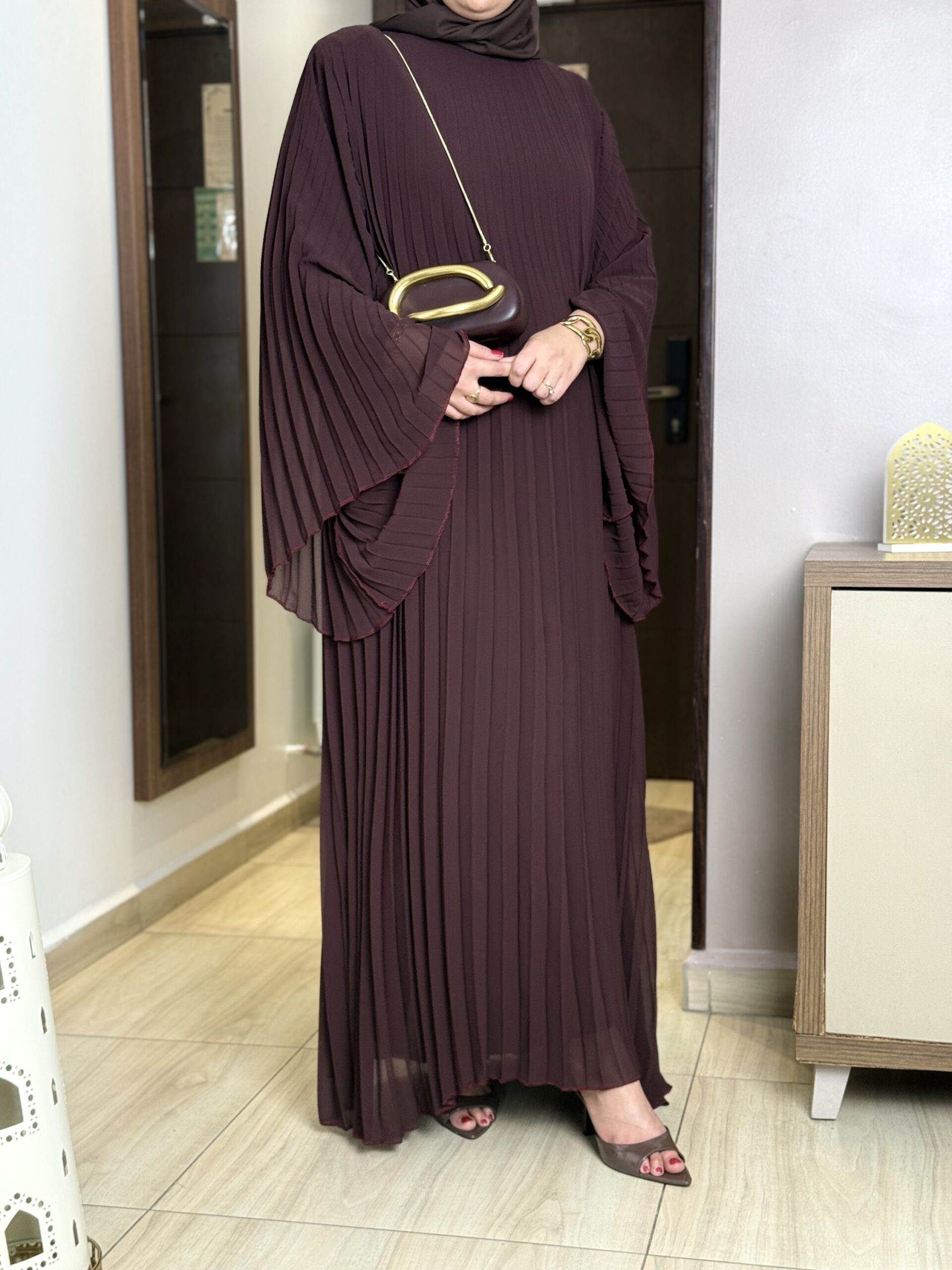 Alternative view of ABAYA ROBE PLISSÉ MARRON