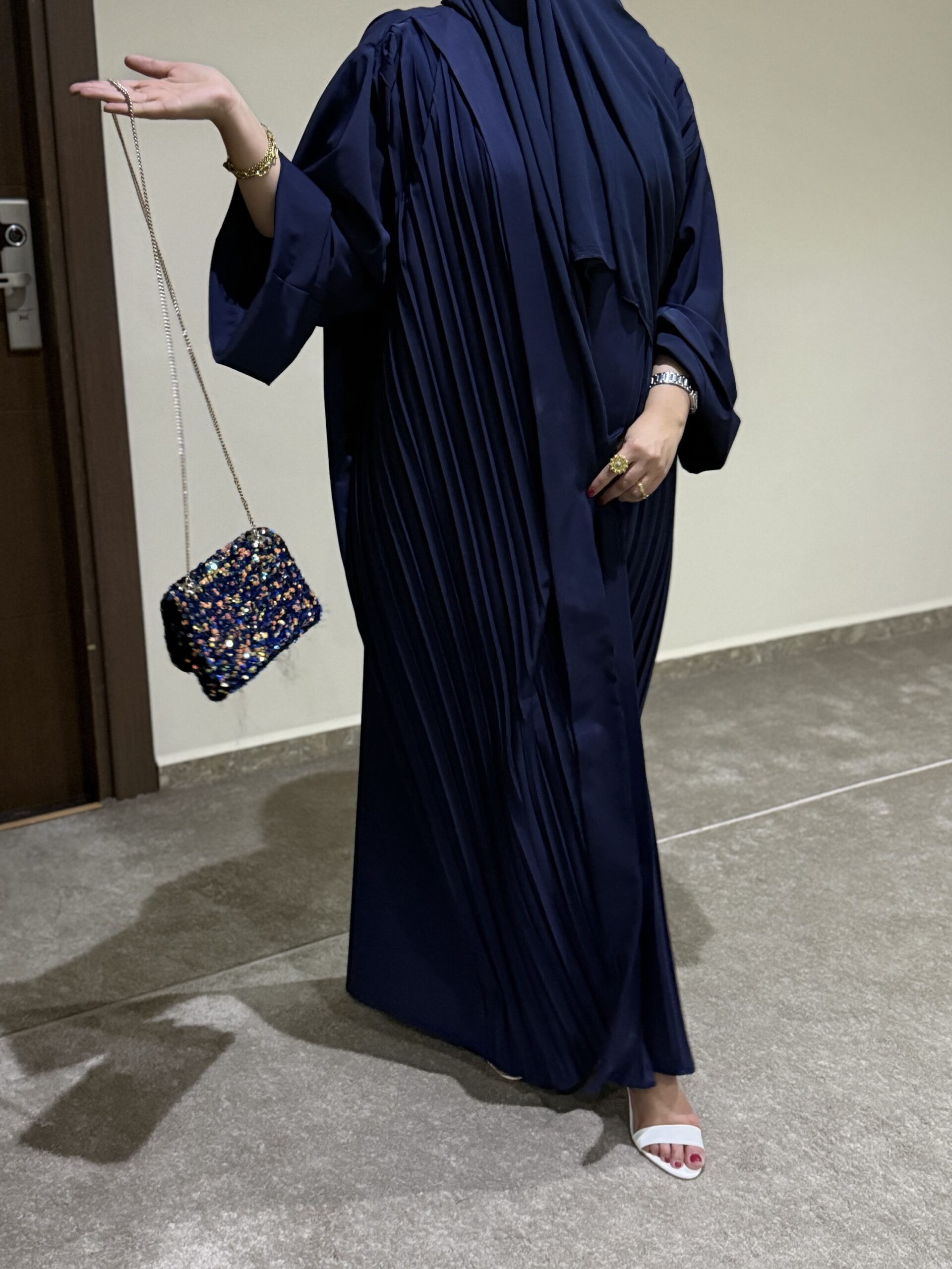 ABAYA PLISEE BLEU  foulard  un sac offert