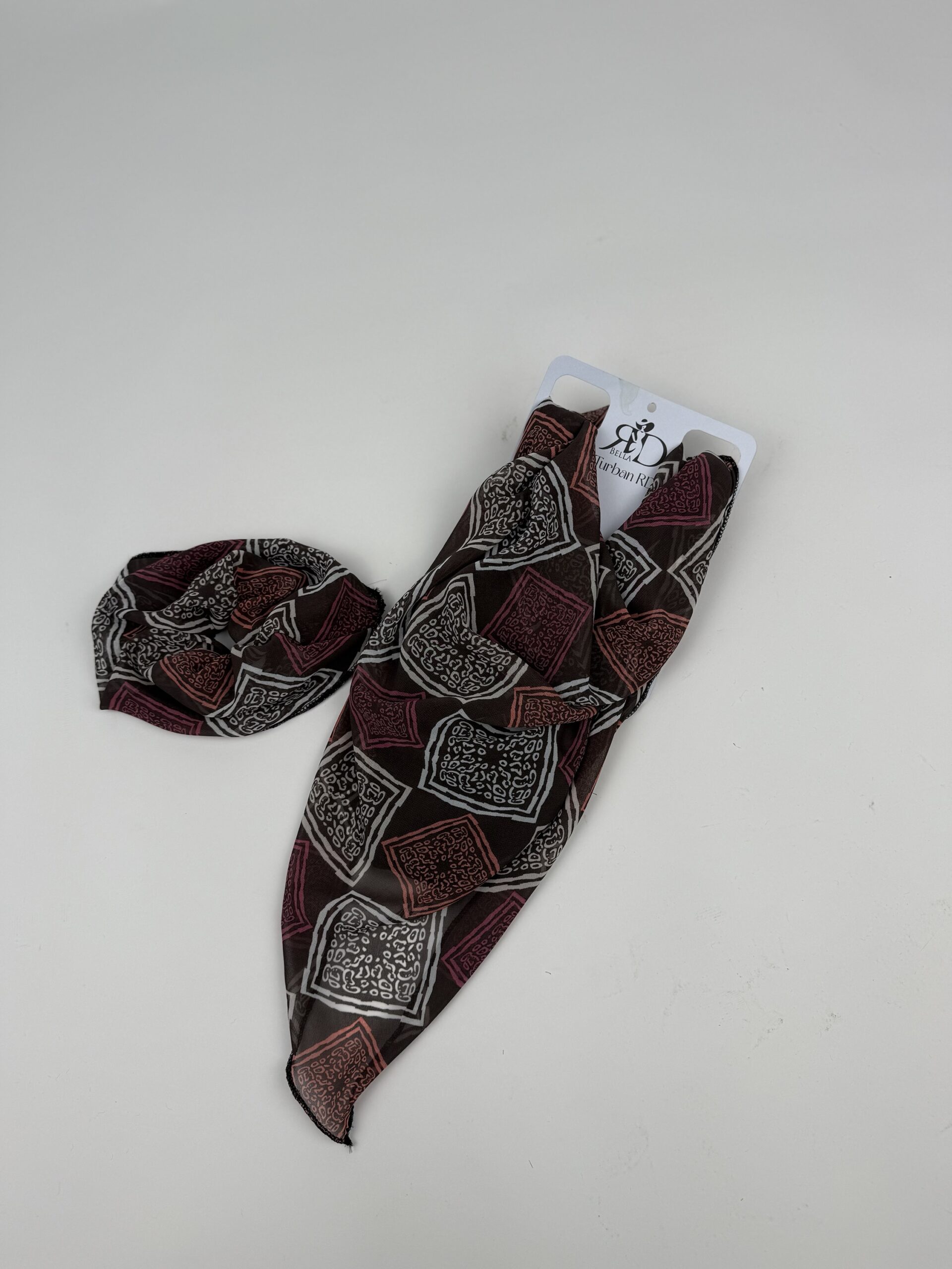 Alternative view of Turban Accareau  Rose