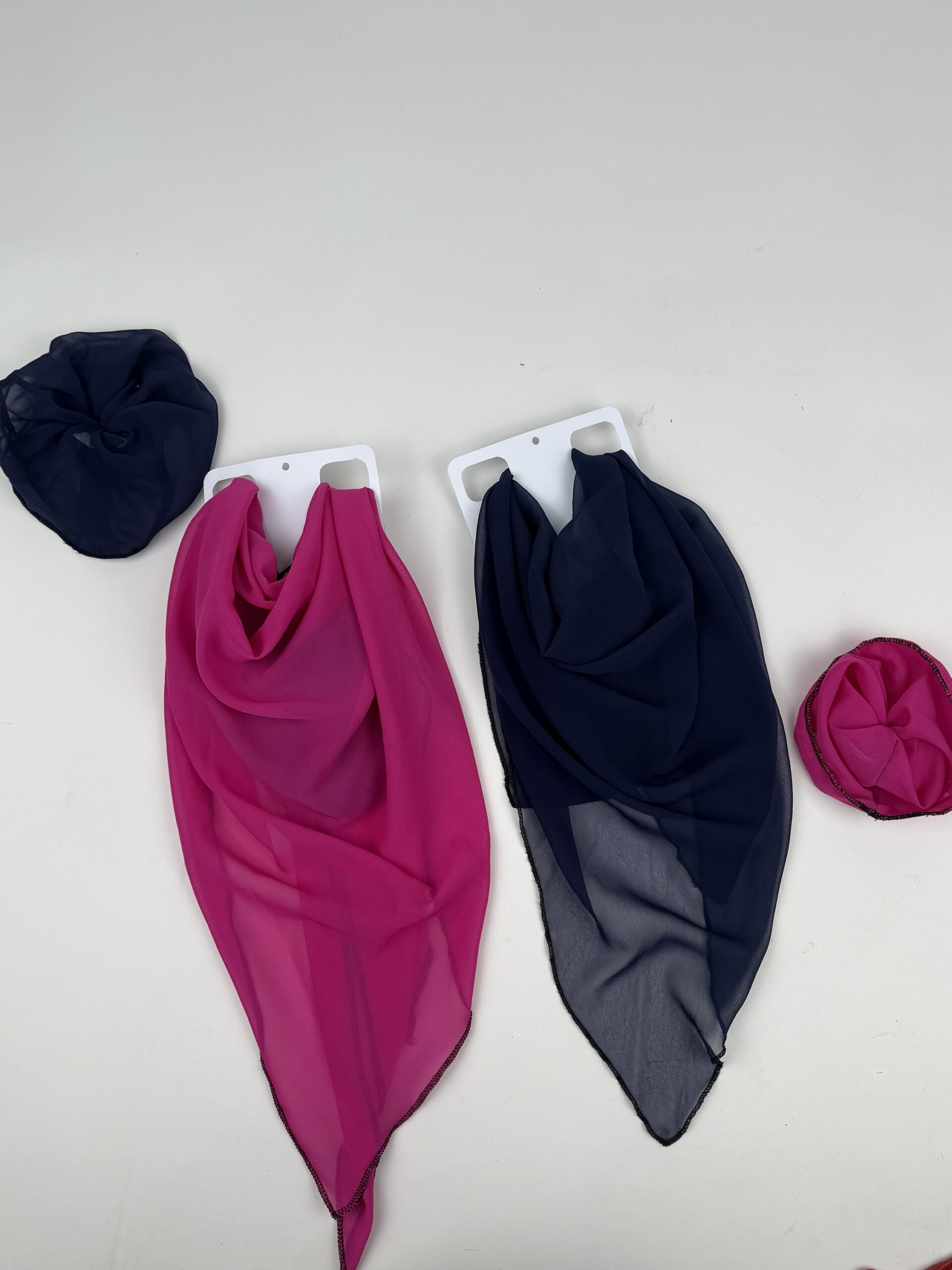 Alternative view of Turban uni bleu