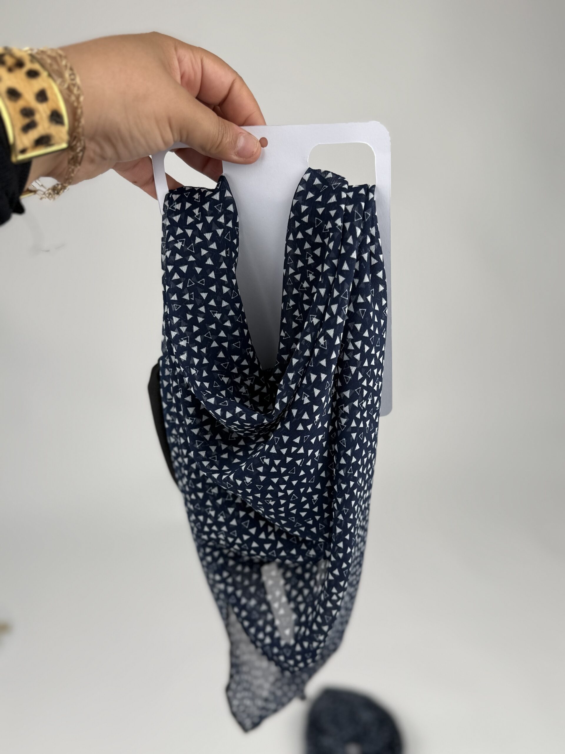 Alternative view of Turban  triangle Bleu