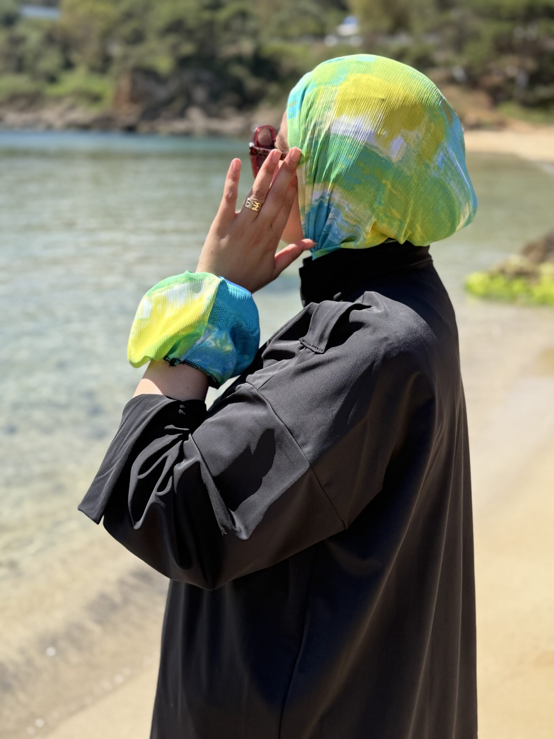 Alternative view of Turban perruche bleu