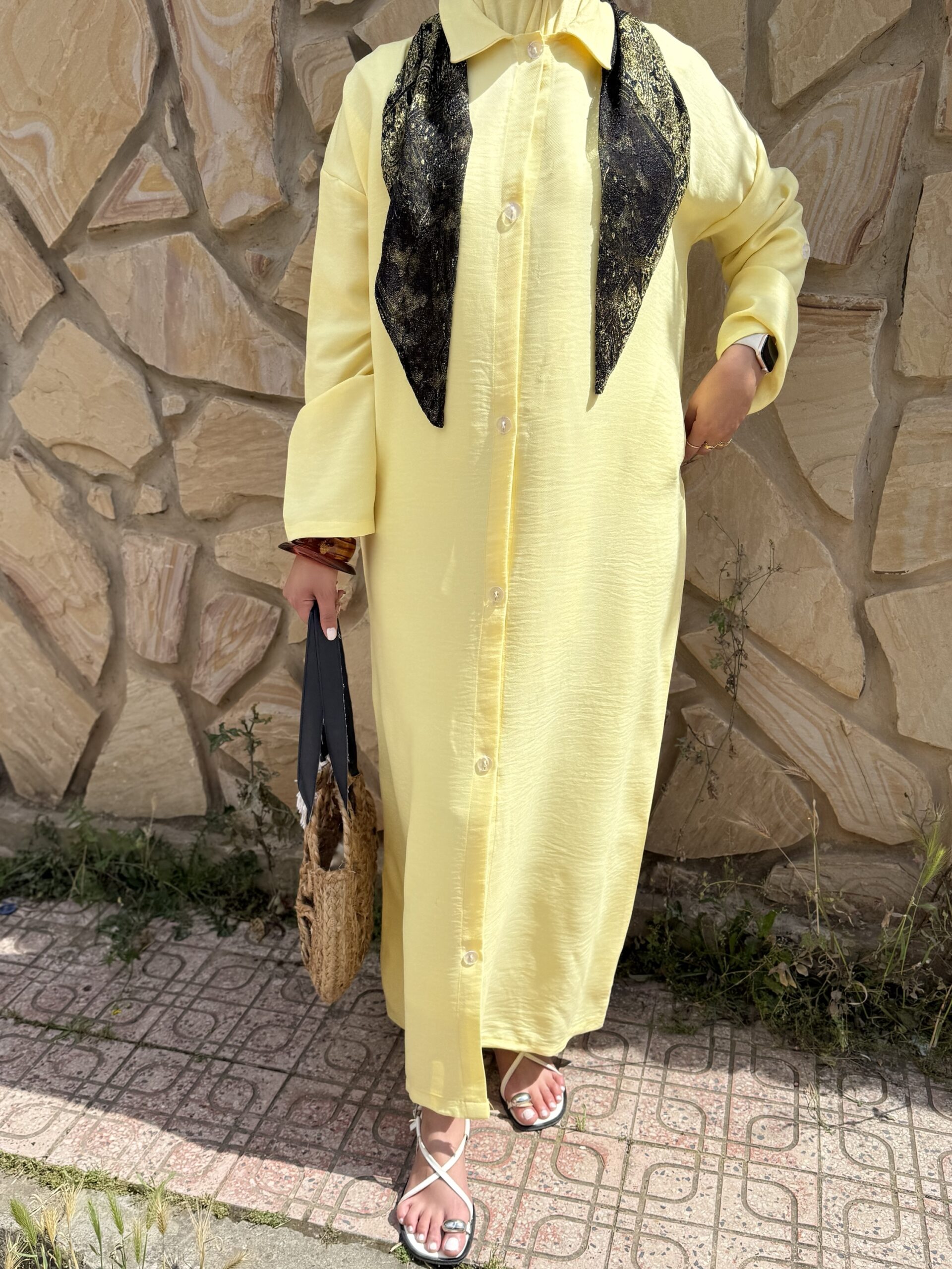 Robe en lin jaune avec écharpe – Image 3