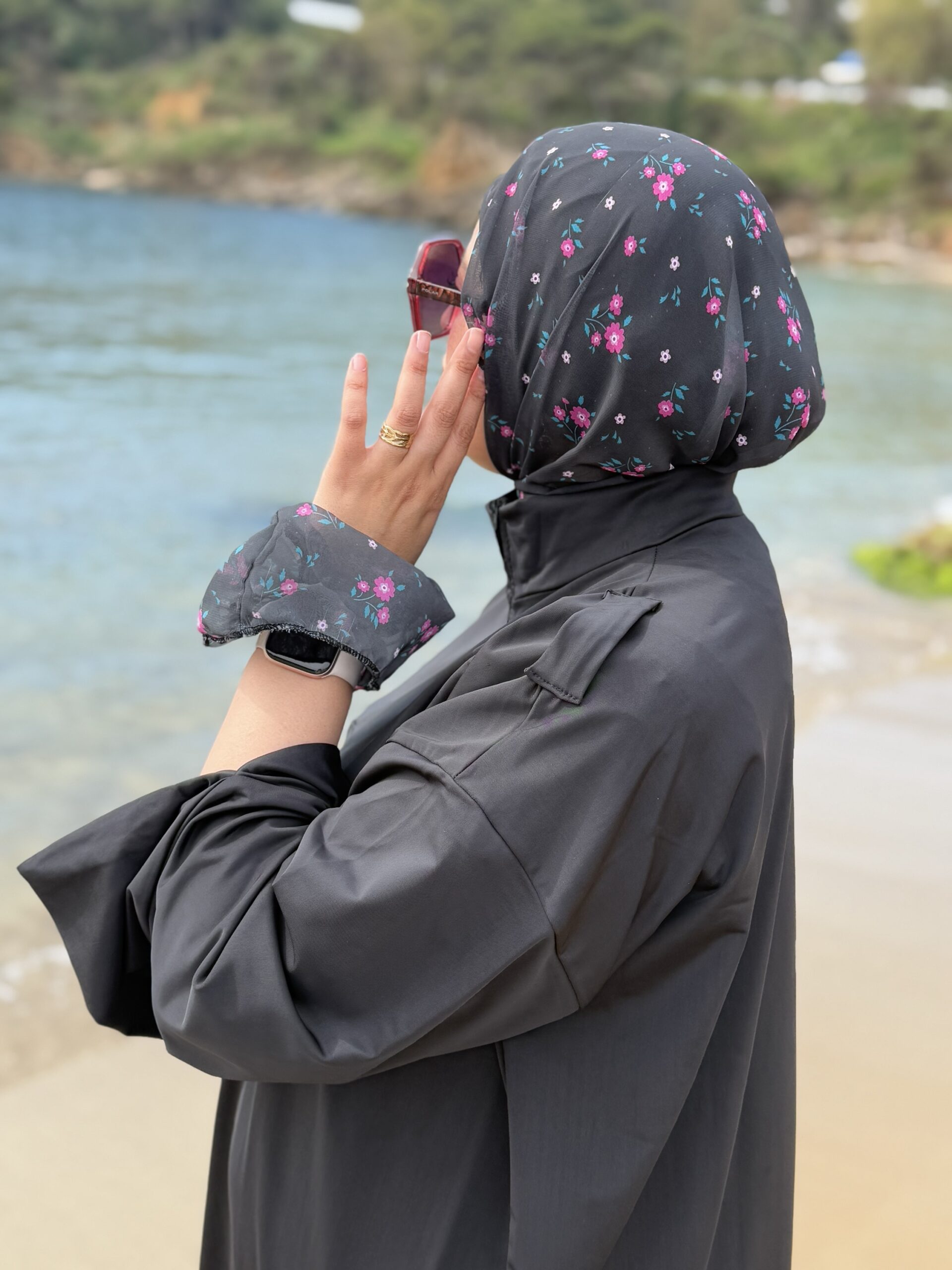 Turban de plage gris nardo ( fleur rose )