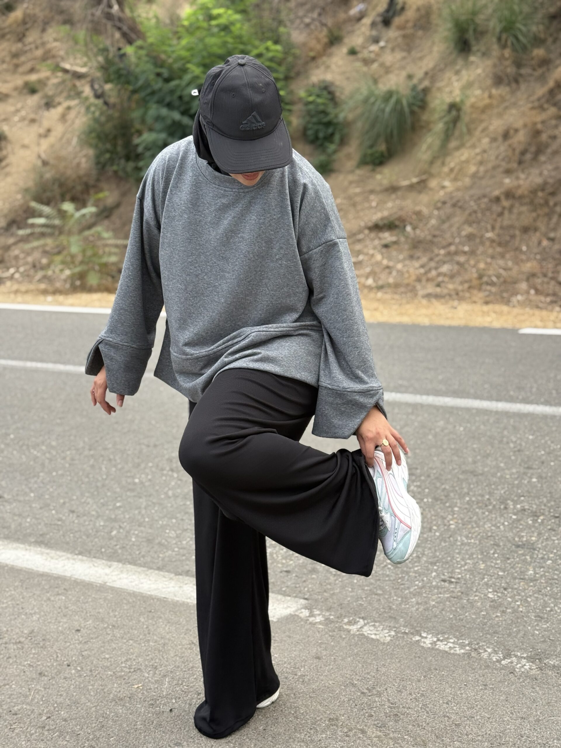 Pull basic Gris