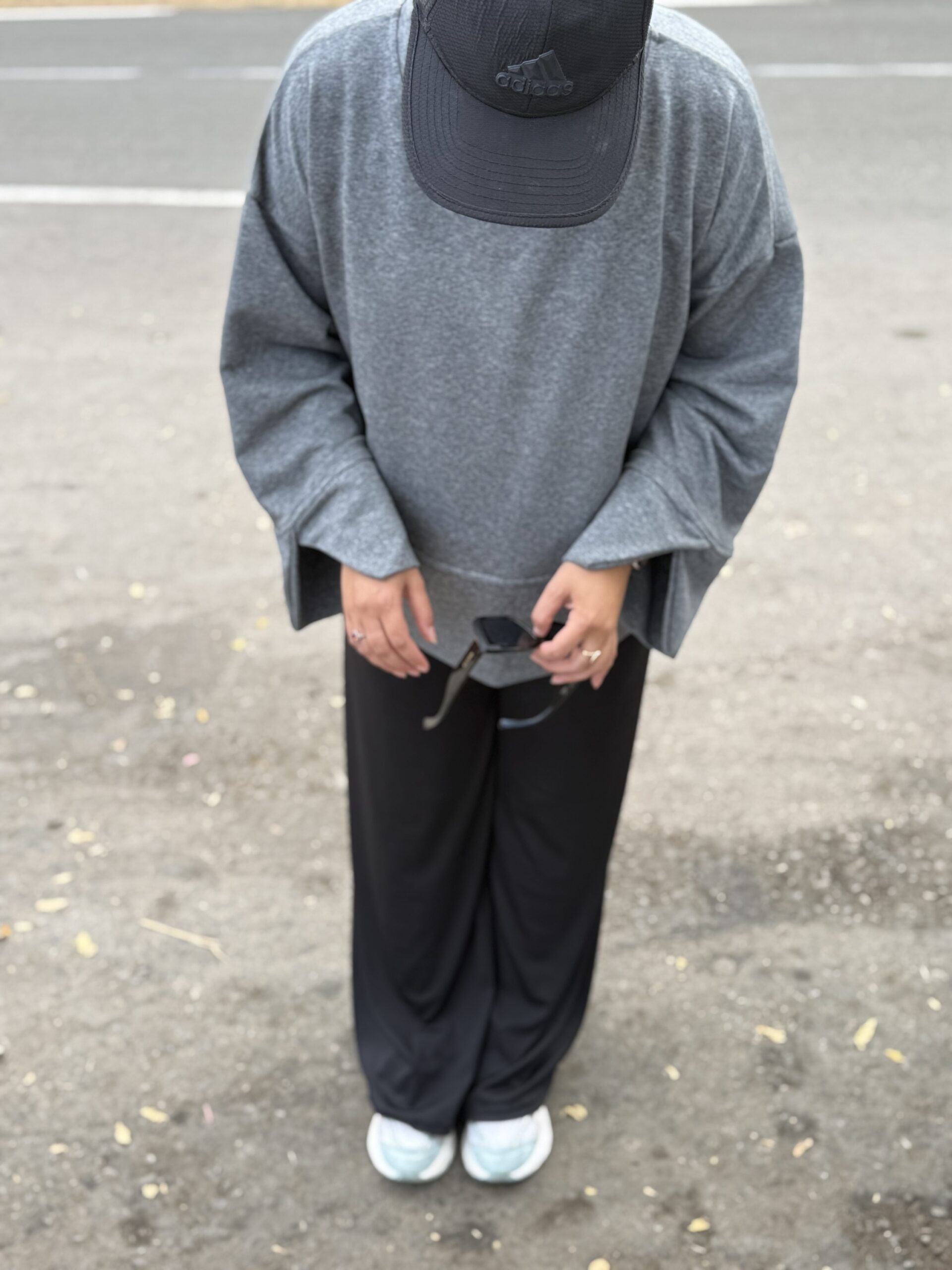 Alternative view of Pull basic Gris